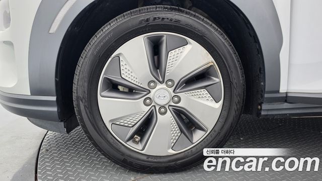 Hyundai Kona из Кореи Encar