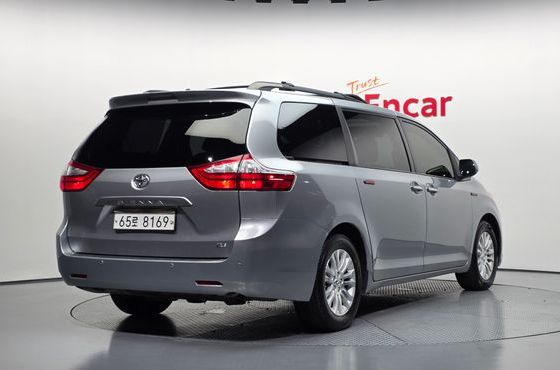 Toyota Sienna 3.5 — пробег 109 991 км — фото 2 из 5