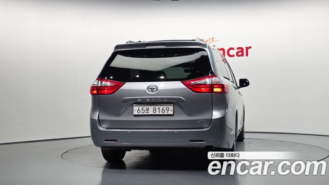 Toyota Sienna из Кореи Encar