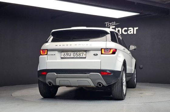 Land Rover Range Rover Evoque 2.0 TD4 SE — пробег 121 276 км — фото 4 из 5