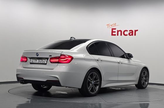 BMW 3-Series 320d M Sport — пробег 127 410 км — фото 2 из 5