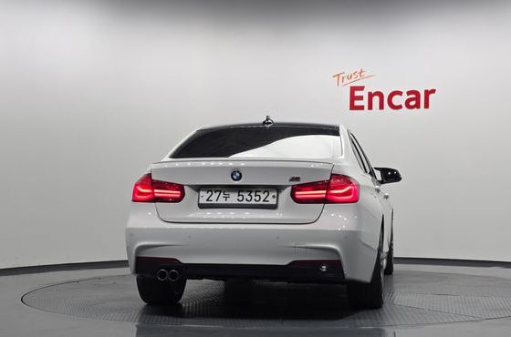 BMW 3-Series 320d M Sport — пробег 127 410 км — фото 4 из 5