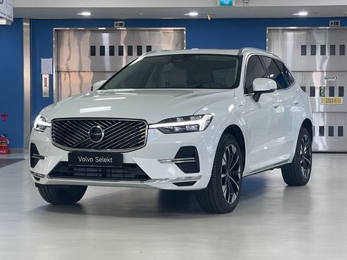 Volvo XC60 T8 Ultra Bright — пробег 4 141 км — фото 1 из 5