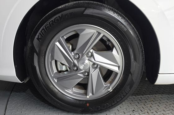 Hyundai AVANTE 1.6 Smart — пробег 14 357 км — фото 5 из 5