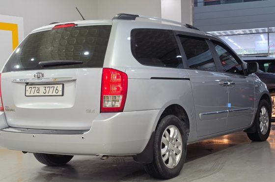 Kia Carnival LPI GLX Standard — пробег 194 596 км — фото 4 из 5