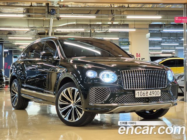 Bentley Bentayga 4.0 V8 EWB Azure — пробег 10 000 км — фото 1 из 5