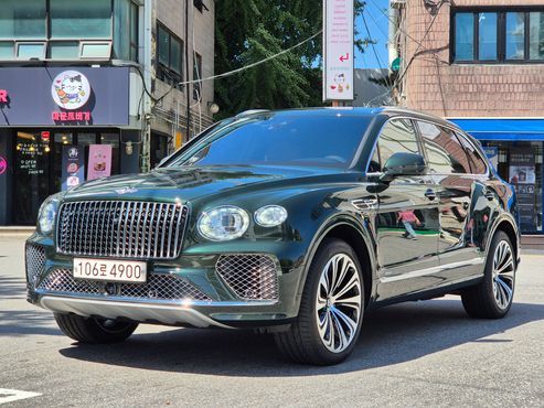 Bentley Bentayga 4.0 V8 EWB Azure — пробег 10 000 км — фото 3 из 5