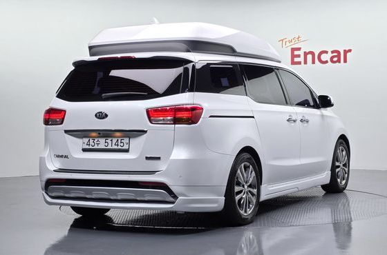 Kia Carnival 9-seater Hi-Limousine Prestige — пробег 141 565 км — фото 2 из 5