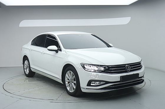 Volkswagen Passat 2.0 TDI Premium — пробег 55 584 км — фото 2 из 5