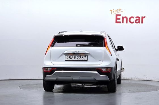 Kia Niro Prestige — пробег 63 348 км — фото 4 из 5