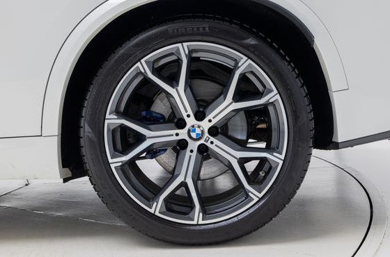 BMW X5 xDrive 40i M Sport — пробег 6 761 км — фото 5 из 5