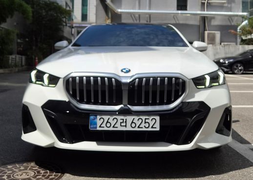 BMW 5-Series 520i M Sport — пробег 8 792 км — фото 1 из 5