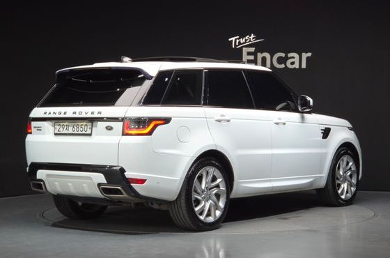 Land Rover Range Rover Sport 3.0 SDV6 HSE Dynamic — пробег 113 270 км — фото 2 из 5