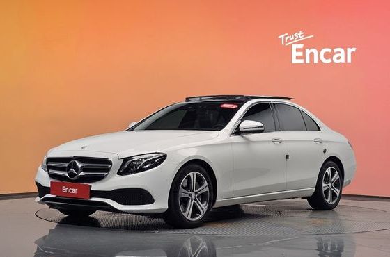 Mercedes-Benz E-Class E300 4MATIC Avnatgarde — пробег 76 122 км — фото 1 из 5