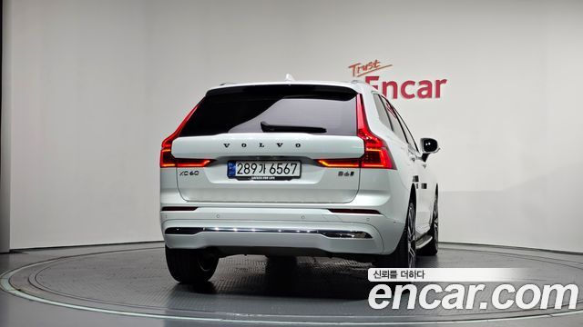 Volvo XC60 B6 Ultimate Bright — пробег 55 848 км — фото 4 из 5