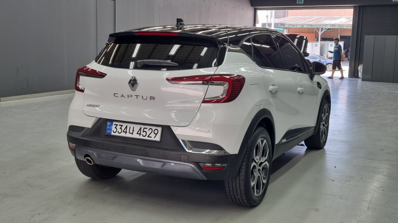 Renault (Samsung) Captur 1.3 TCe Edition Paris — пробег 13 525 км — фото 2 из 5