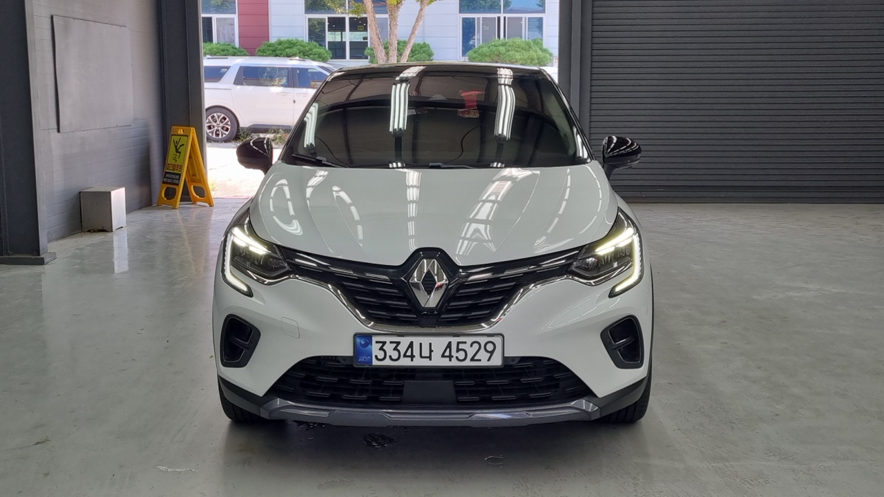 Renault (Samsung) Captur 1.3 TCe Edition Paris — пробег 13 525 км — фото 3 из 5