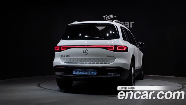 Mercedes-Benz EQB из Кореи Encar