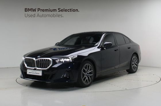 BMW 5-Series 523d M Sport — пробег 7 576 км — фото 1 из 5