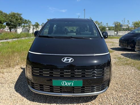 Hyundai Staria HEV 1.6T Lounge 9-Seater Inspiration — пробег 29 км — фото 3 из 5