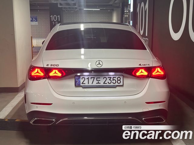 Mercedes-Benz E-Class E300 4MATIC AMG Line — пробег 11 700 км — фото 4 из 5