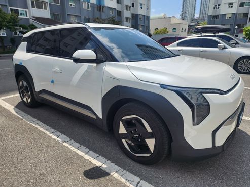 Kia EV3 Long Range 2WD Earth — пробег 8 400 км — фото 2 из 5