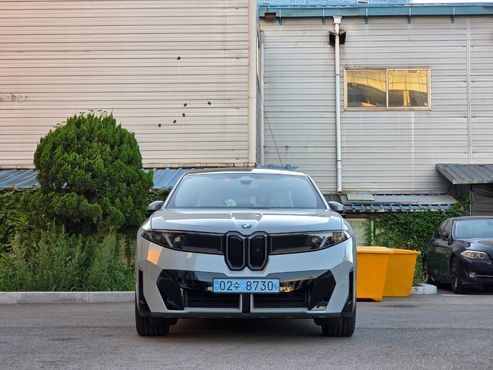 BMW iX3 50 xDrive M 스포츠 — пробег 10 км — фото 1 из 5