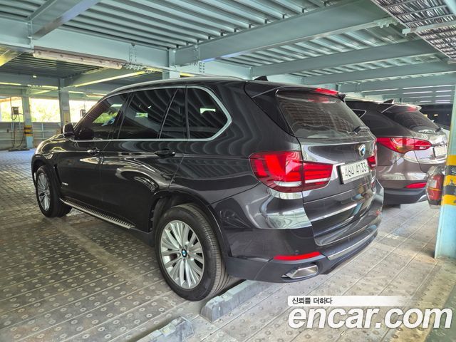 BMW X5 xDrive 30d — пробег 28 088 км — фото 2 из 5