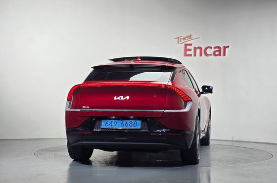 Kia EV6 Standard Earth — пробег 167 993 км — фото 4 из 5