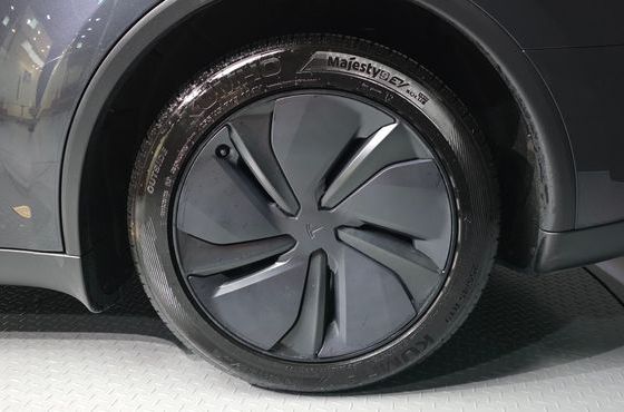 Tesla Model Y RWD — пробег 19 297 км — фото 5 из 5