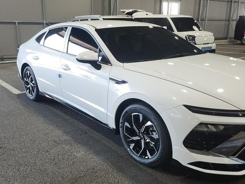 Hyundai Sonata 2.0 S — пробег 1 км — фото 1 из 5