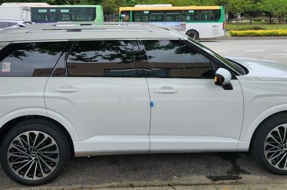 Hyundai Palisade HEV 2.5T 2WD 9-Seater Calligraphy — пробег 1 200 км — фото 2 из 5
