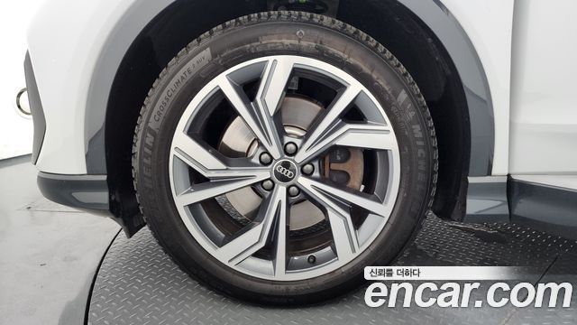 Audi Q4 e-tron 40 Premium Sportback — пробег 86 855 км — фото 5 из 5
