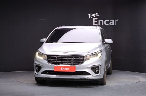 Kia Carnival 9-Seater Luxury — пробег 16 092 км — фото 3 из 5
