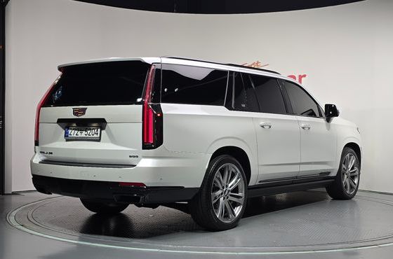 Cadillac Escalade 6.2 ESV ESV Sports Platinum — пробег 21 575 км — фото 2 из 5