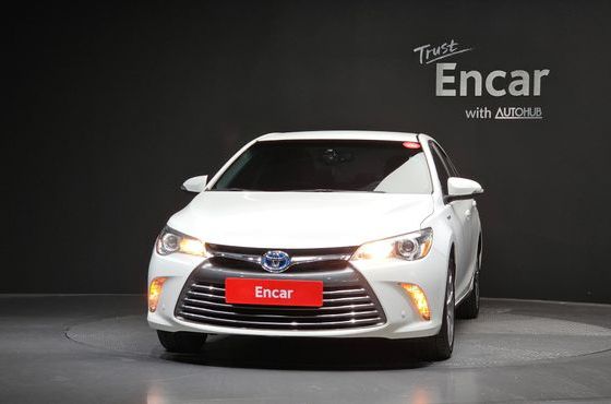Toyota Camry Hybrid LE — пробег 113 798 км — фото 3 из 5