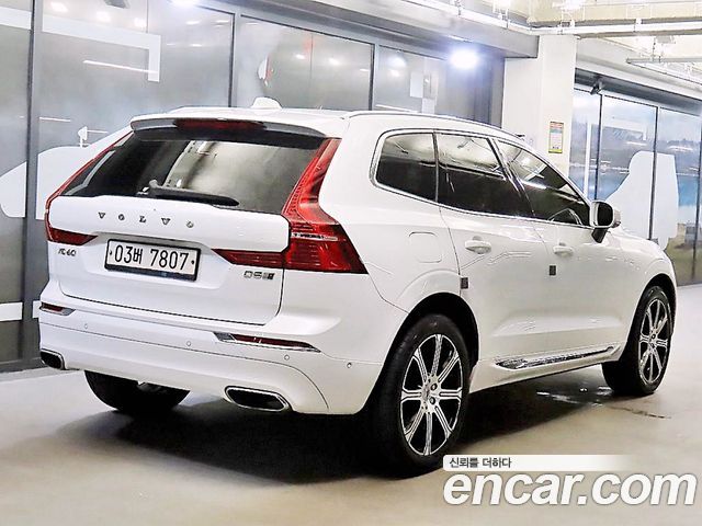 Volvo XC60 D5 Inscription — пробег 184 732 км — фото 4 из 5