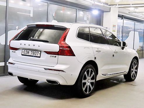 Volvo XC60 D5 Inscription — пробег 184 732 км — фото 4 из 5