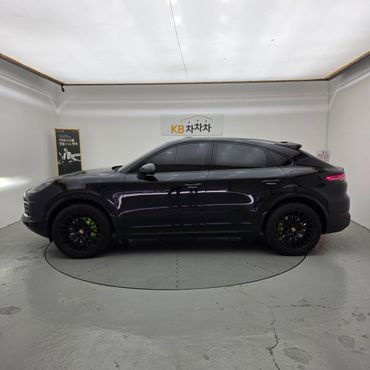 Porsche Cayenne 3.0 E-Hybrid Coupe — пробег 90 700 км — фото 3 из 5