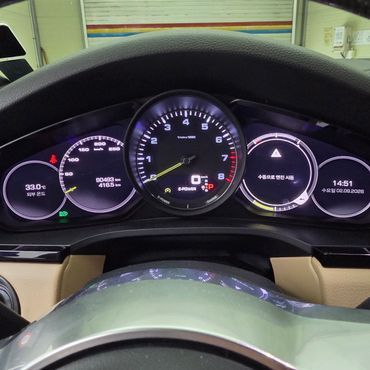 Porsche Cayenne 3.0 E-Hybrid Coupe — пробег 90 700 км — фото 5 из 5