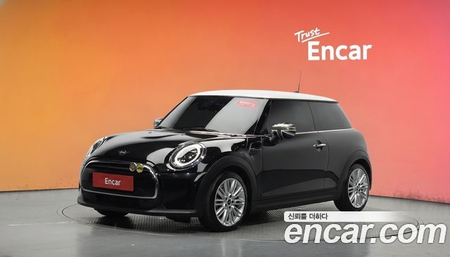 Mini Cooper Classic Third Generation — пробег 52 496 км — фото 1 из 5