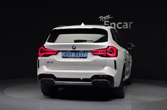 BMW iX3 M Sports — пробег 28 340 км — фото 4 из 5