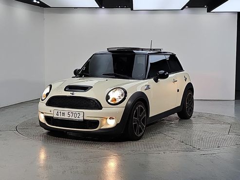 Mini Cooper Standard Second Generation — пробег 202 350 км — фото 1 из 5