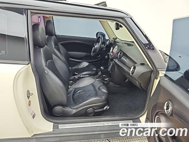 Mini Cooper Standard Second Generation — пробег 202 350 км — фото 5 из 5