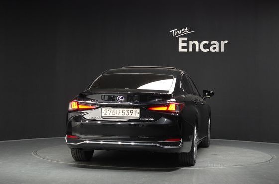 Lexus ES Executive — пробег 96 139 км — фото 4 из 5