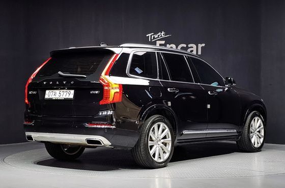 Volvo XC90 D5 Inscription — пробег 72 177 км — фото 2 из 5