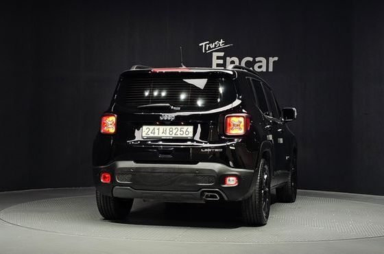 Jeep Renegade 1.3 Limited — пробег 33 333 км — фото 4 из 5