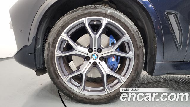 BMW X5 xDrive 40i M Sport — пробег 25 517 км — фото 5 из 5