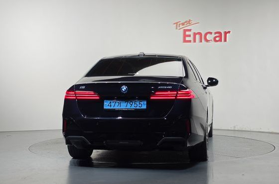BMW i5 xDrive 40 M Sport — пробег 18 023 км — фото 4 из 5