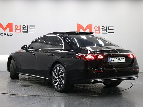 Mercedes-Benz E-Class E300 4MATIC Exclusive — пробег 19 км — фото 2 из 5
